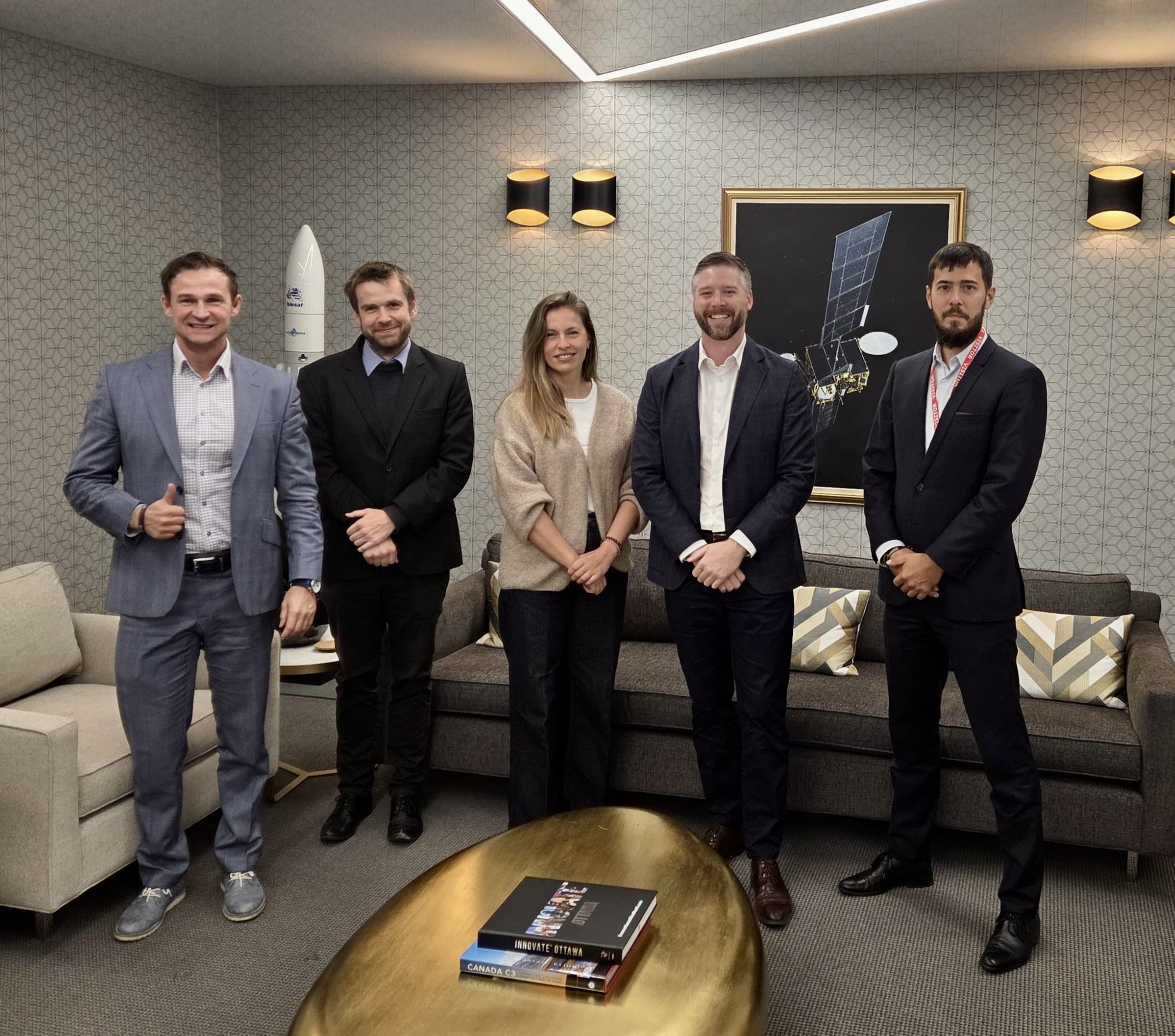 Česká republika posiluje spolupráci s Kanadou v oblasti kybernetické a satelitní bezpečnosti